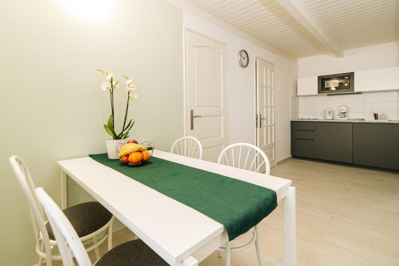 Topaz Apartmanhazak Balatongyörök Extérieur photo