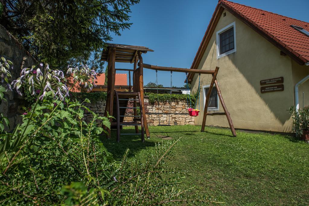 Topaz Apartmanhazak Balatongyörök Extérieur photo