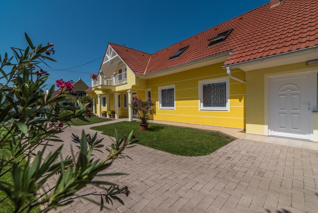 Topaz Apartmanhazak Balatongyörök Extérieur photo